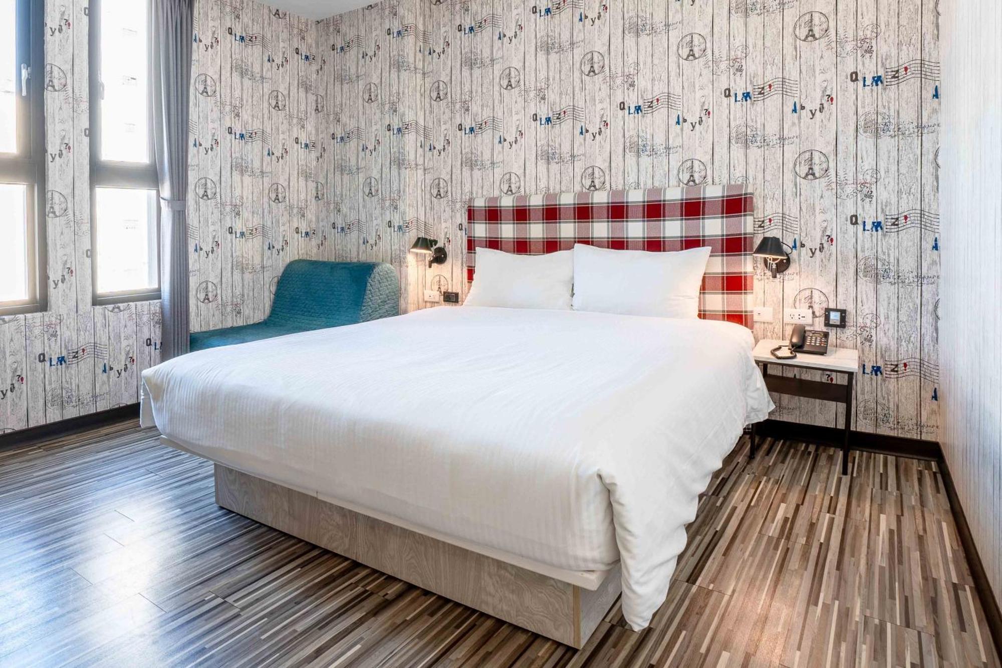 Check Inn Taichung Ziyou Buitenkant foto